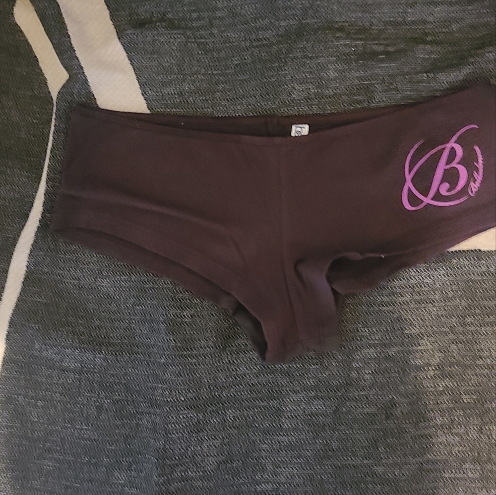 Shades of love booty shorts sz large brown